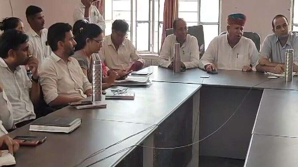 जन सुनवाई में पेयजल का छाया मुद्दा, ग्रामीण व शहरी क्षेत्र में नियमित नही हो रही सप्लाई