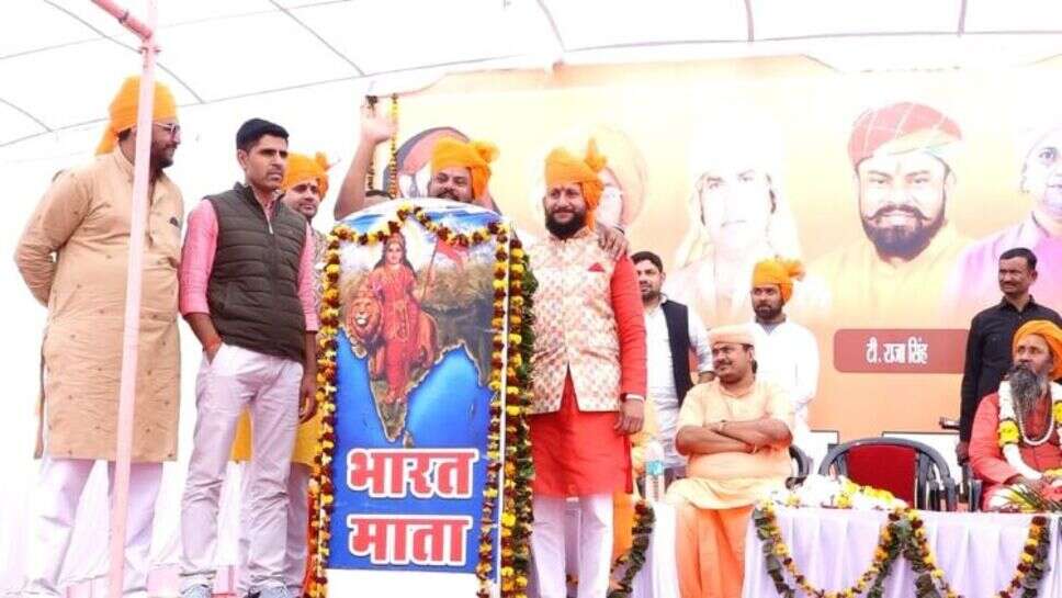 प्रवीण स्वामी के जन्म महोत्सव कार्यक्रम में पहुंचे गोशा महल के विधायक टी राजा सिंह