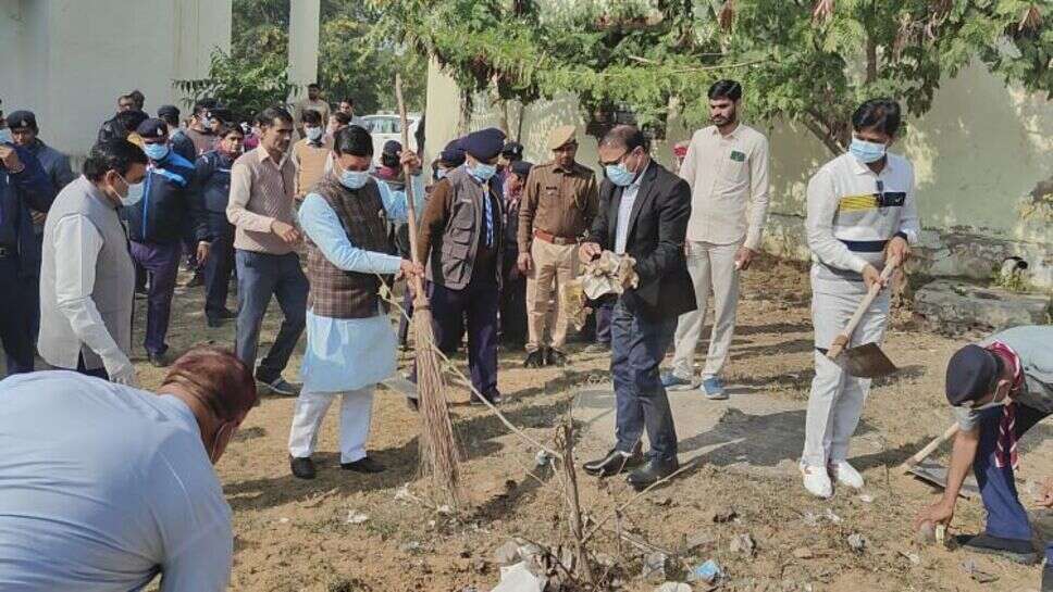 सुशासन दिवस के रूप में मनाई गई पूर्व प्रधानमंत्री स्व. अटल बिहारी वाजपेयी की जयंती