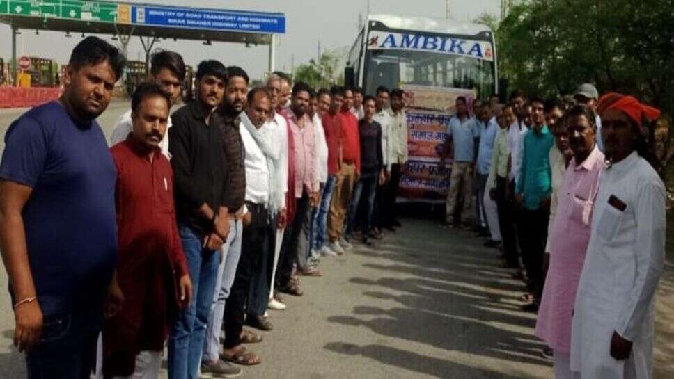 कुम्हार प्रजापति महाकुंभ में शामिल होने के लिए कुम्हार समाज के लोग हुए रवाना