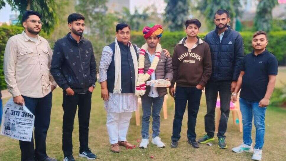 सैनी ने की प्रदेश कांग्रेस कमेटी अध्यक्ष गोविंद सिंह डोटासरा से शिष्टाचार मुलाकात