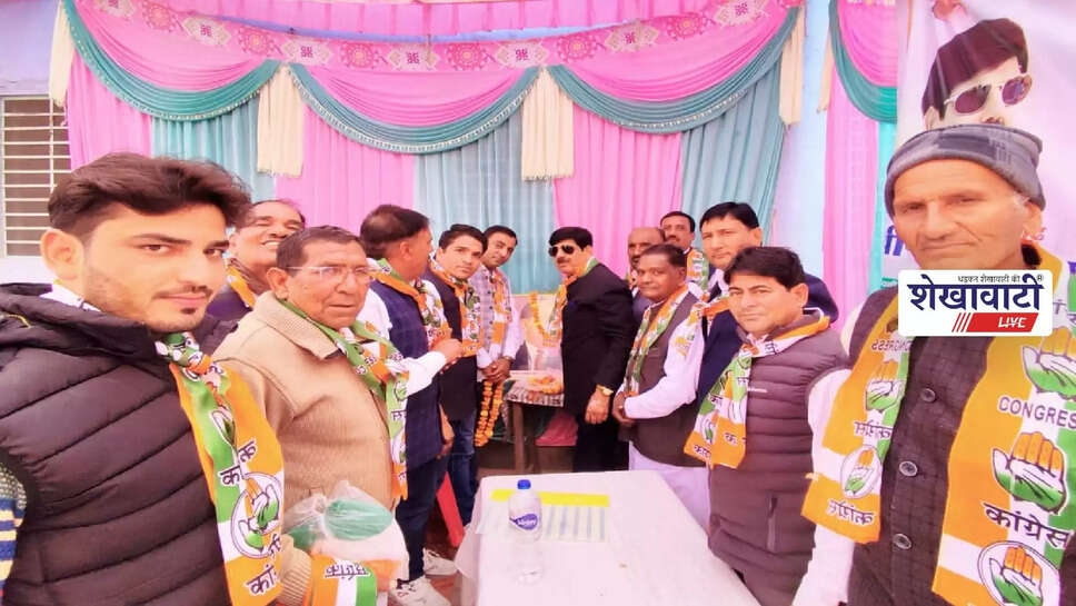 Congress leaders meeting on MNREGA Bachao Sangram in Singhana