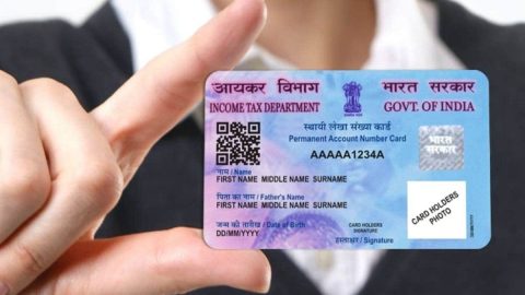 1 अप्रैल से बदल जाएंगे पैन कार्ड से जुड़े नियम, जान लें नया नियम वरना बढ़ेगी परेशानी