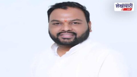 Kanhaiya Mittal performing bhajan at Hanuman Janmotsav Jhunjhunu