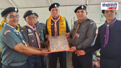 Scout Guide volunteers serving devotees at Khatu Shyam fair