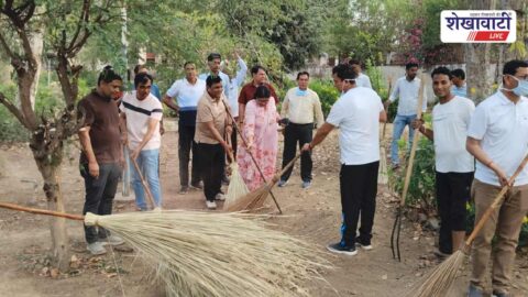 Officials and staff cleaning Sikar medical college campus cleanliness drive