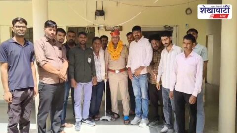 RLP workers honoring police officer in Ratanagarh after action