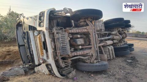 Chhapar dumper overturned accident injured driver police investigation