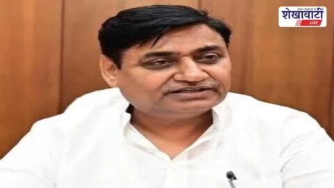 Govind Singh Dotasara visiting Jhunjhunu village for condolence meeting