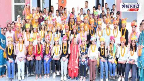 Jhunjhunu school topper Aksha honored after scoring 98 percent