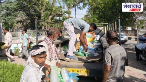 Chirawa municipality team seizing banned plastic from market shops