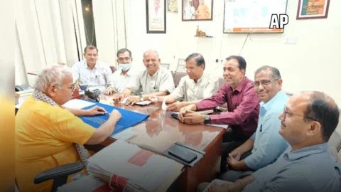 Rajasthan Teacher Transfer : राजस्थान में टीचर्स के ट्रांसफर को लेकर बड़ा अपडेट, शिक्षा मंत्री ने किया ये इशारा
