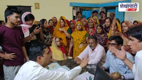 Residents protest outside water department office in Ratangarh over crisis