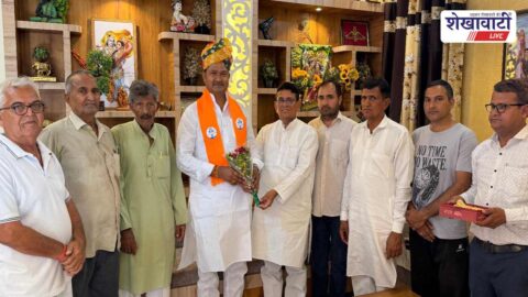 BJP leaders honour Mahendra Chandwa in Jhunjhunu residence event