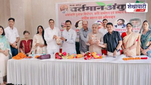 Author Dharampal Gandhi honoured during Hindi Journalism Day event