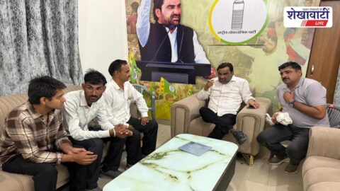 रिटायर्ड फौजी उदयवीर की हत्या के दो माह बाद भी नहीं मिला मुआवजा? परिजन पहुंचे बेनीवाल के दरबार, कलेक्टर से हुई बात