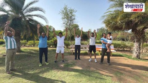 Sikar News : विश्व हास्य दिवस पर स्वच्छता अभियान, पार्कों में सफाई