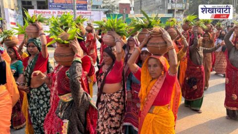 Women carrying kalash during Somnath Swabhiman Parv in Neemkathana