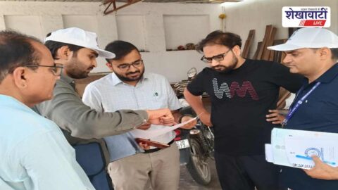 SDM inspecting house listing and census survey work in Sikar
