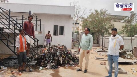 Drain cleaning work underway in Ratangarh before monsoon