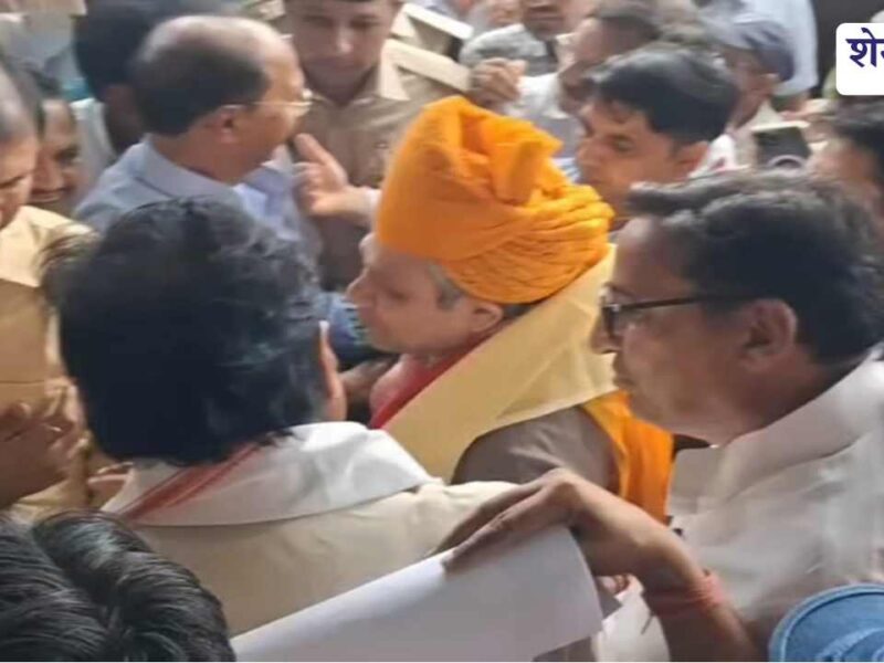 Railway Minister Ashwini Vaishnaw welcomed at Churu station