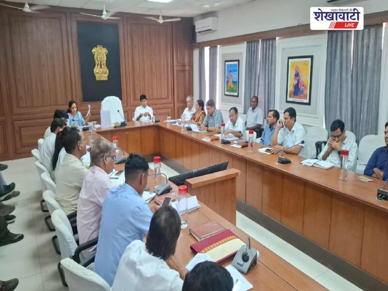 sikar-weekly-review-meeting-sampark-portal-disposal-adc-rakesh-meena