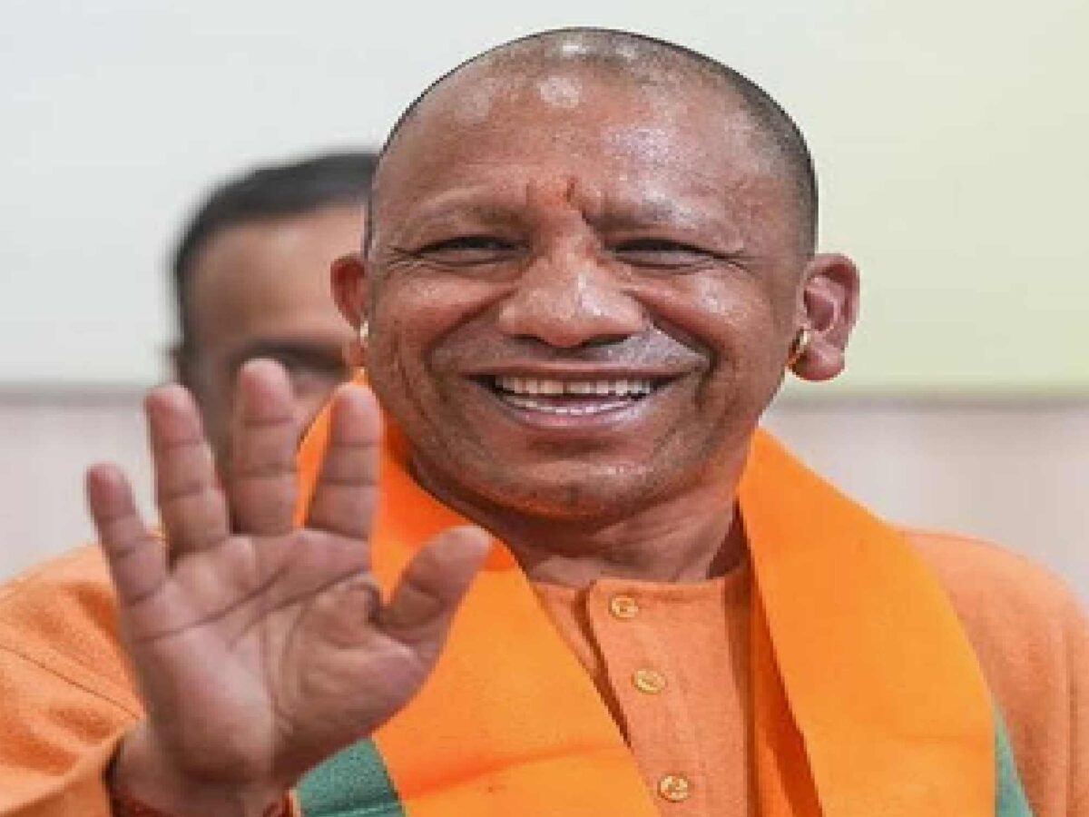 up-government-jobs-one-lakh-youth-six-months-yogi-adityanath