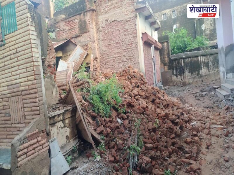 chirawa-dilapidated-house-collapse-rain-new-ward-30