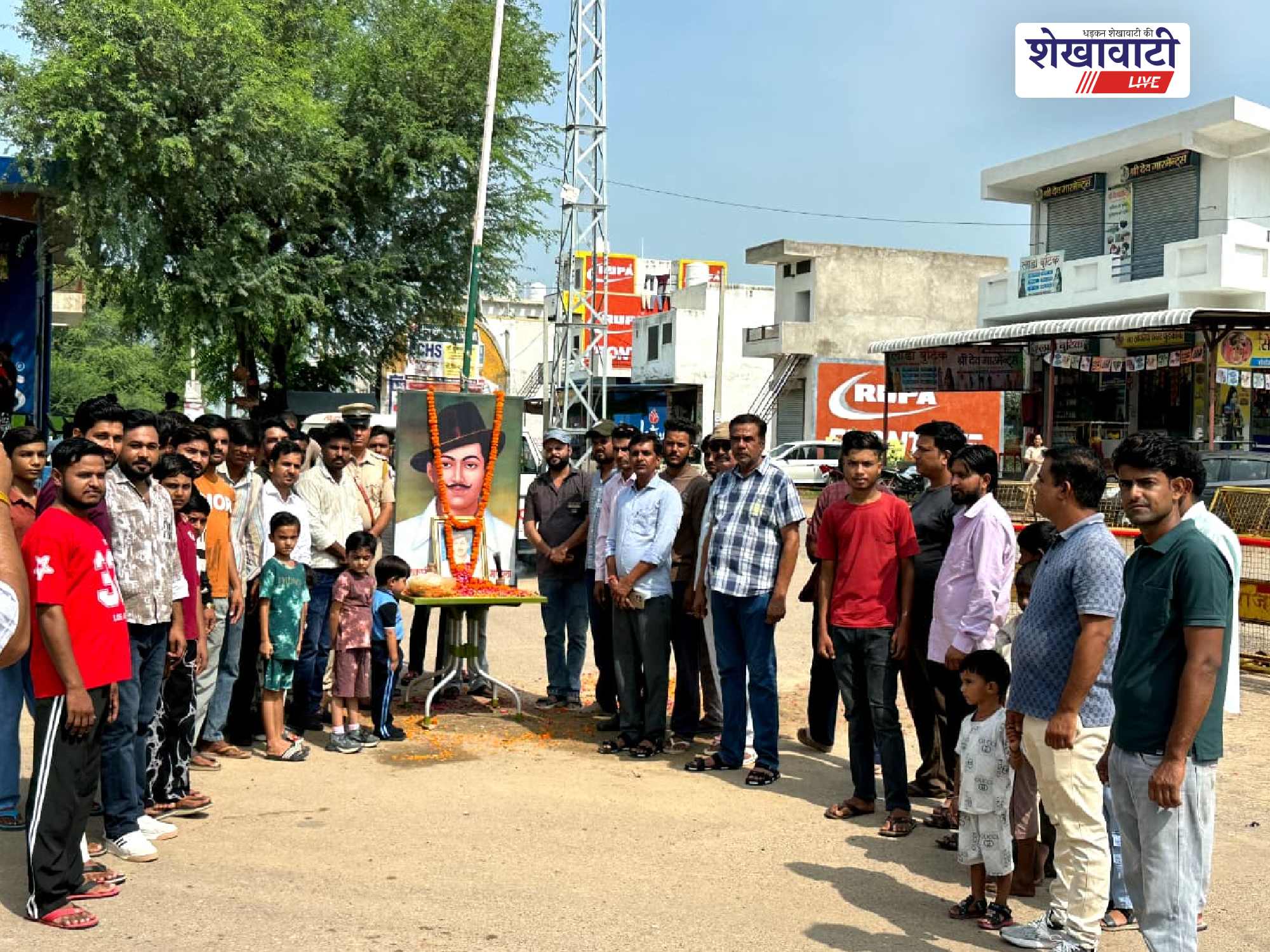 मंड्रेला में गूंजे ‘भारत माता की जय’ के नारे, शहीदों को नमन