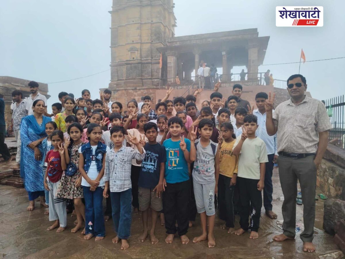 sikar-school-students-educational-tour-harshnath-jeenmata-khatushyamji
