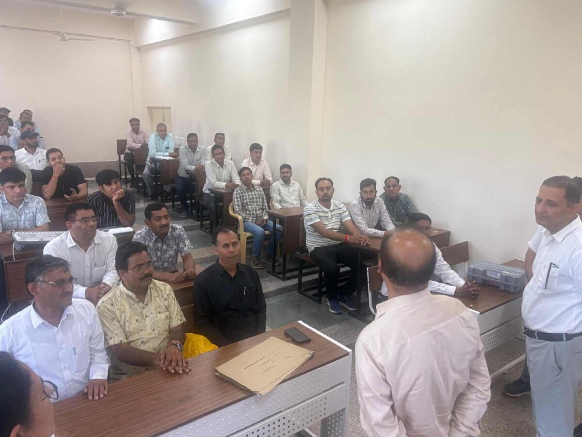 sikar-municipal-election-first-training-presiding-polling-officers