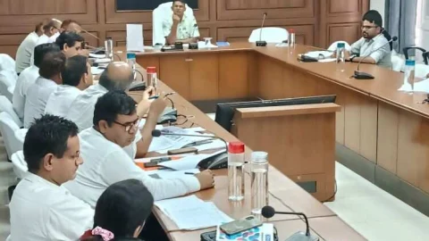 जिला निष्पादन समिति की बैठक आयोजित