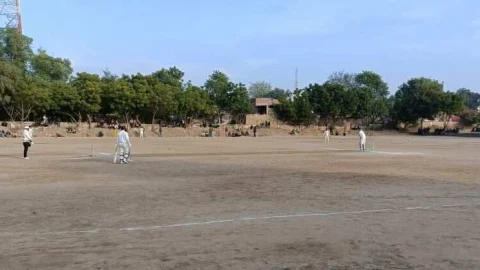 क्रिकेट ट्रॉफी में झुंझुनूं से रतनगढ़ की कल होगी टक्कर