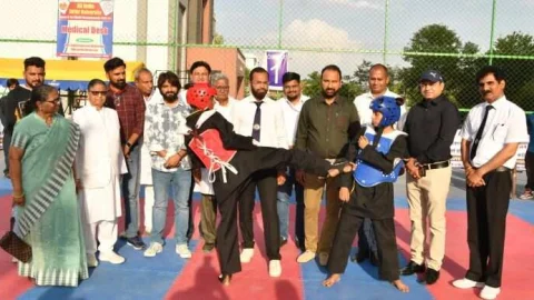 देश के तिरंगे के सम्मान के लिए कड़ी मेहनत करें खिलाड़ी – डॉ विनोद टिबड़ेवाला