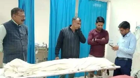 स्कूली छात्रा को तेज रफ्तार कार ने मारी टक्कर