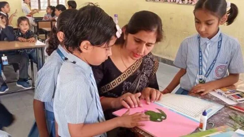 पीरामल बालिका उच्च माध्यमिक [अंग्रेजी माध्यम] विद्यालय में विज्ञान प्रश्नोतरी का आयोजन