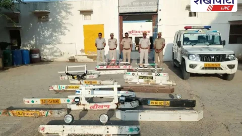 सरदारशहर में पुलिस अभियान: ब्लैक फिल्म और अवैध बंपर हटाए