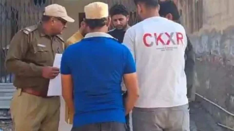 सड़क हादसे में घायल व्यक्ति की इलाज के दौरान अस्पताल में मौत