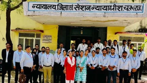 जेजेटी के विधि विभाग छात्रों ने किया न्यायालय का भ्रमण