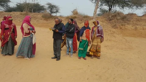 लोकपाल ने ग्राम पंचायत सिंहासन का किया औचक निरीक्षण