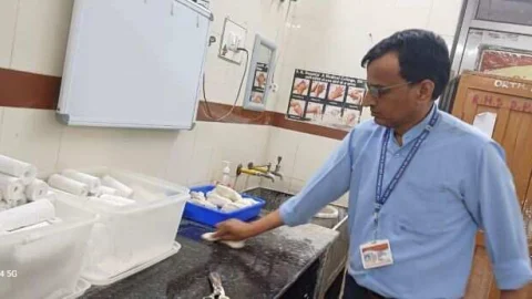 जिले के विभिन्न कार्यालयों में की साफ—सफाई,कार्मिकों ने किया रिकॉर्ड का संधारण