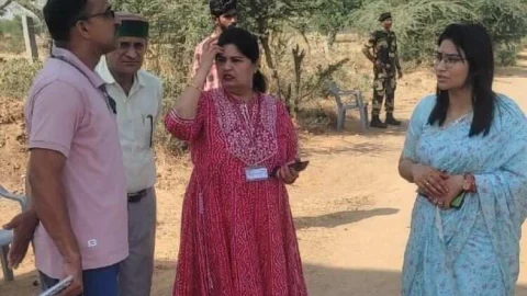 सामान्य आब्जर्वर ने मतदान केंद्रों व नृसिंहपुरा के एसएसटी नाके का किया औचक निरीक्षण