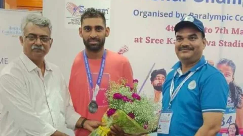 उद्योग विभाग में कार्यरत अर्जुन सिंह ने जीता रजत पदक