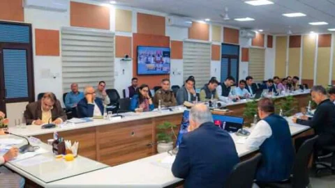 आमजन को मिले निर्बाध पानी-बिजली, जिला कलक्टर की होगी जिम्मेदारी, बैठक में आया झुंझुनू का जिक्र