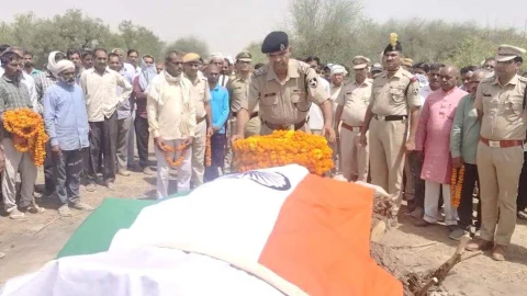 बनगोठड़ी के शहीद बेटे को नम आँखों से दी अंतिम विदाई