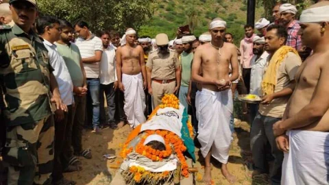बीएसएफ के जवान सत्यनारायण स्वामी का गोली लगने से हुआ निधन