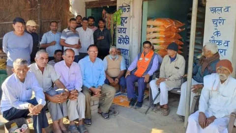 जागरूक रहकर किसान उठाएं योजनाओं का लाभ – ढूकिया