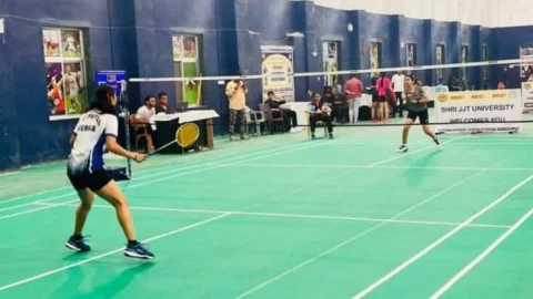 वेस्ट जोन इंटर यूनिवर्सिटी बैडमिंटन टूर्नामेंट में दूसरे दिन भी हुए रोचक मुकाबले