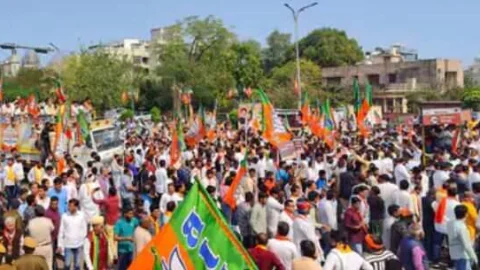 जयपुर व सालासर मे शक्ति परीक्षण में उमड़ी भीड़