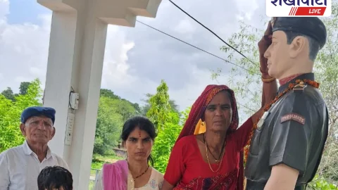नवलगढ़: बहन ने शहीद भाई की प्रतिमा पर बांधी राखी, छलके आंसू